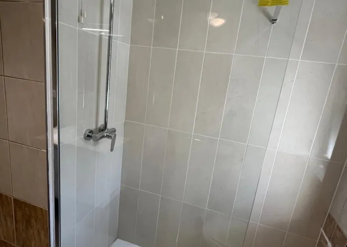 Отель Elite Centre *