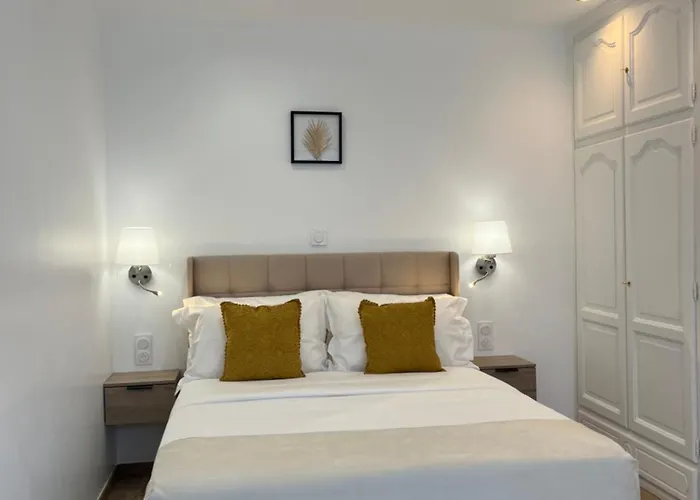 Отель Elite Centre