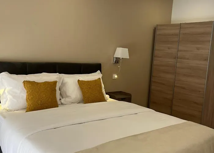 Elite Centre Отель Форбаш